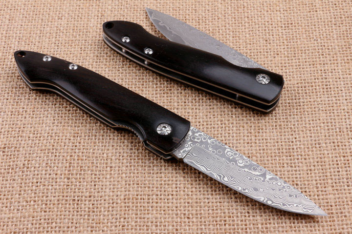 Black beauty VG10 Damascus steel folding knife UD404803